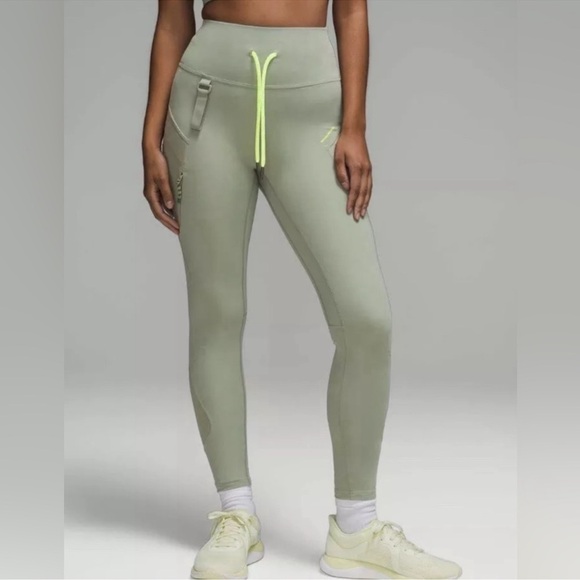Lululemon - Cargo Super High Rise Hiking Tight 25”
